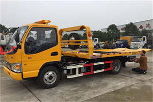 金城江哪里有拖车服务